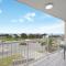 Capeview Apartments - Right on Kings Beach - Caloundra