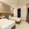 Hotel Avalon Palms Agra