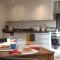Burgess Yard 2-bedroom cottage, Bath