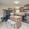 Cassopolis Cabin, Private Deck and Lake Access!