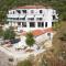 Toni Retzo Rooms
