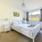 2 Orchard Leigh