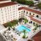 Pasadena Hotel & Pool