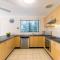 Gretel Beach House, 5 Gretel Cl - perfect dog friendly house with air con and WiFi