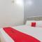 RedDoorz near Prujakan Station Cirebon - 井里汶