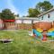 Eclectic Mid Century Modern 3BD/3BA with *Hot Tub*