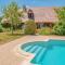 3 Bedroom Lovely Home In St, Priest La Fougeres - La Coquille