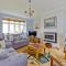 Delightful apartment in prime location near Hampstead Heath by UnderTheDoormat - 伦敦