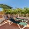 Awesome Home In Rincón De La Victoria