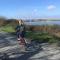 Skylark sleeps 8 private Hot Tub & Dogs welcome Nr Padstow, Resort Pool Bar & Watersports