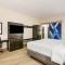 Holiday Inn Express & Suites Jacksonville - Town Center by IHG