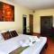 Karon Pool Hotel