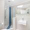 Paringa 2 Bedroom Top Floor Beach Front Apartment