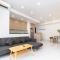 Home, Cosy&Luxury Apartment - 5mins to Airport, Free Pool&Gym, Airport Pick up Service