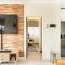 Sunset View Apartment with Free Secure Parking in Central Location