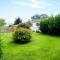 ROUND PARK- Private and spacious family bungalow with parking - Laugharne