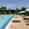 Inviting holiday home in Altidona with solarium - Pedaso