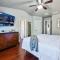 Stay In This Chic Townhome Near Olde Rope Mill