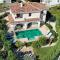 Villa NOAH - 4 bedrooms, 4 bathrooms, heated inside pool, jacuzzi, sauna, gym