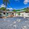 Central Gulfport Home Less Than 1 Mi to the Beach! - سانت بطرسبرغ
