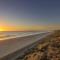 Luxury Ocean Views & Steps To The Sand - Tower 36 Lower Condo Unit