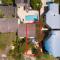 Between the Beach Flags Private Luxury Family Fun Hideaway