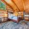 Barenberg Cabin - Secluded Unobstructed Panoramic Smoky Mountains View with Two Master Suites, Loft Game Room, and Hot Tub