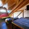 CHALET LA LOUVE, Courchevel 1650- 15 personnes Jacuzzi et Hammam Pistes 70 m,commerces 50m