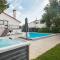 Villa Marty with Private Pool and Jacuzzi - Rošini