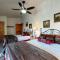 Lion Square Lodge East 310