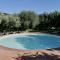 Residence con piscina a Liscia di Vacca, 350 mt dal mare, 3 km da Porto Cervo