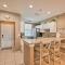 Marco Island Condo with Shared Pool and Hot Tub! - جزيرة ماركو