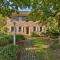 Beautiful Historic House In Amish Country