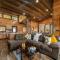 The Overlook - 21 Cabin - Gorgeous Unobstructed Views - Fire Pit Table - GameRm - HotTub - Xbox - Lots of Bears