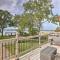 Modern Lake Conroe House with Lakefront Park and Deck! - Willis