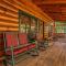 Golden Eagle GA Cabin - Hot Tub, Firepit & Fast WiFi