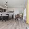 Shoreside 4b/4b walkout retreat with perfect sand - Ottertail