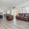 Shoreside 4b/4b walkout retreat with perfect sand - Ottertail