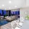 Circle on Cavill Surfers Paradise- 3 Bedroom SPA Apartment
