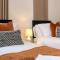 Railway House - Central Warrington - Sleeps 6