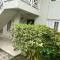 Finest Accommodation Renfrew Place 1 Bedroom Apt # 42 New Kgn 4--12 Renfrew Rd