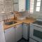 Finest Accommodation Renfrew Place 1 Bedroom Apt # 42 New Kgn 4--12 Renfrew Rd