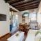 Trastevere house with balcony,quiet NEW