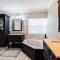 Crown Pointe - Piccadilly Circus - Garden View - نيبلس