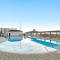 Jetty East Condos II - ديستين