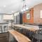 Stylish 4 Bedroom Loft Home, North Shore, City Skyline View Close to NHL, NFL