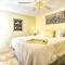 Comfortable Siesta Key Condo w/ Pool Access!