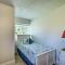 Spacious Seabrook Home with Patio 1 Mi to Beach! - سيبروك