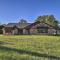 Spacious Seabrook Home with Patio 1 Mi to Beach! - سيبروك