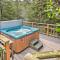 Creekside Chalet with Hidden Spa and Private Beach! - Manchester